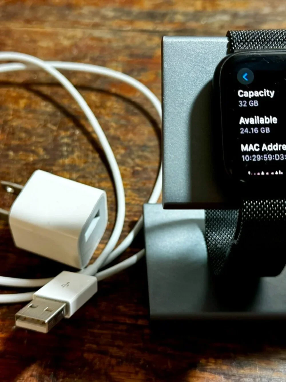 Apple Watch Series 5 40 MM Space Gray with Black Milanese Loop Band